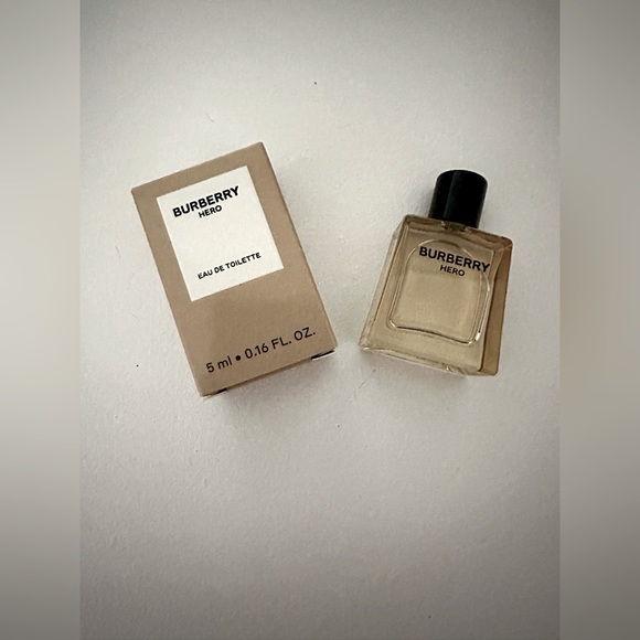 TRAVEL SIZE BURBERRY Hero 5ml - Picture 1 of 2